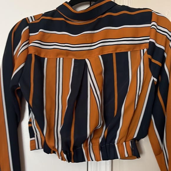 Timing Long Sleeve Button Down Crop Blouse - Picture 2 of 14